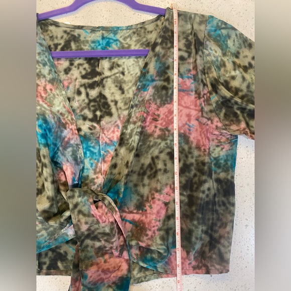 Boho tie wrap top. Indian silk. Bell sleeves. Crop top Tie--Dye. 60’s Hippie - Picture 6 of 8
